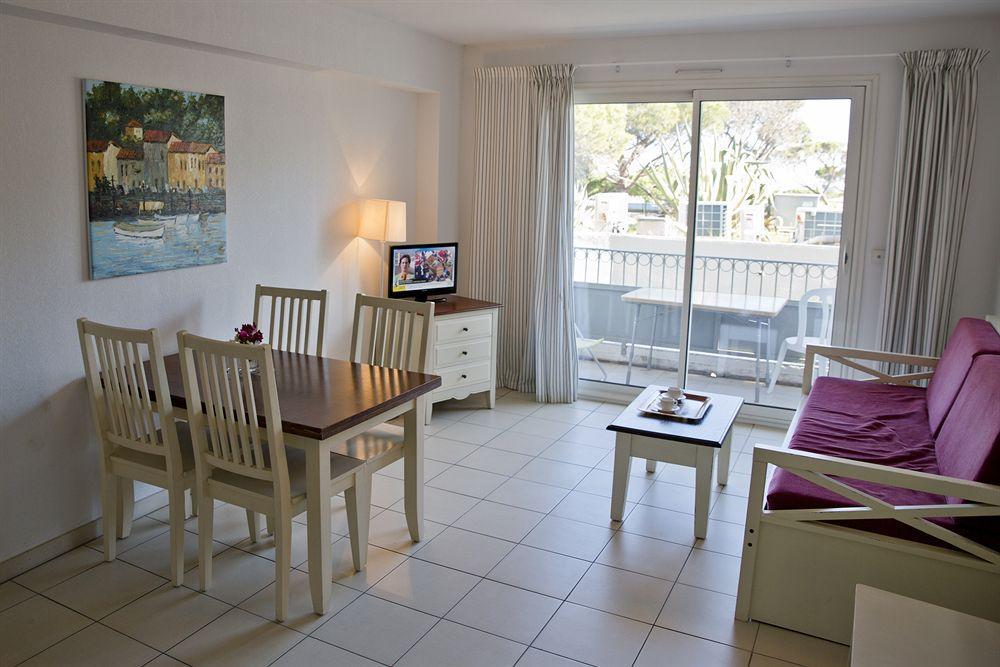 Comfort La Tour De Mare Hotel 4*