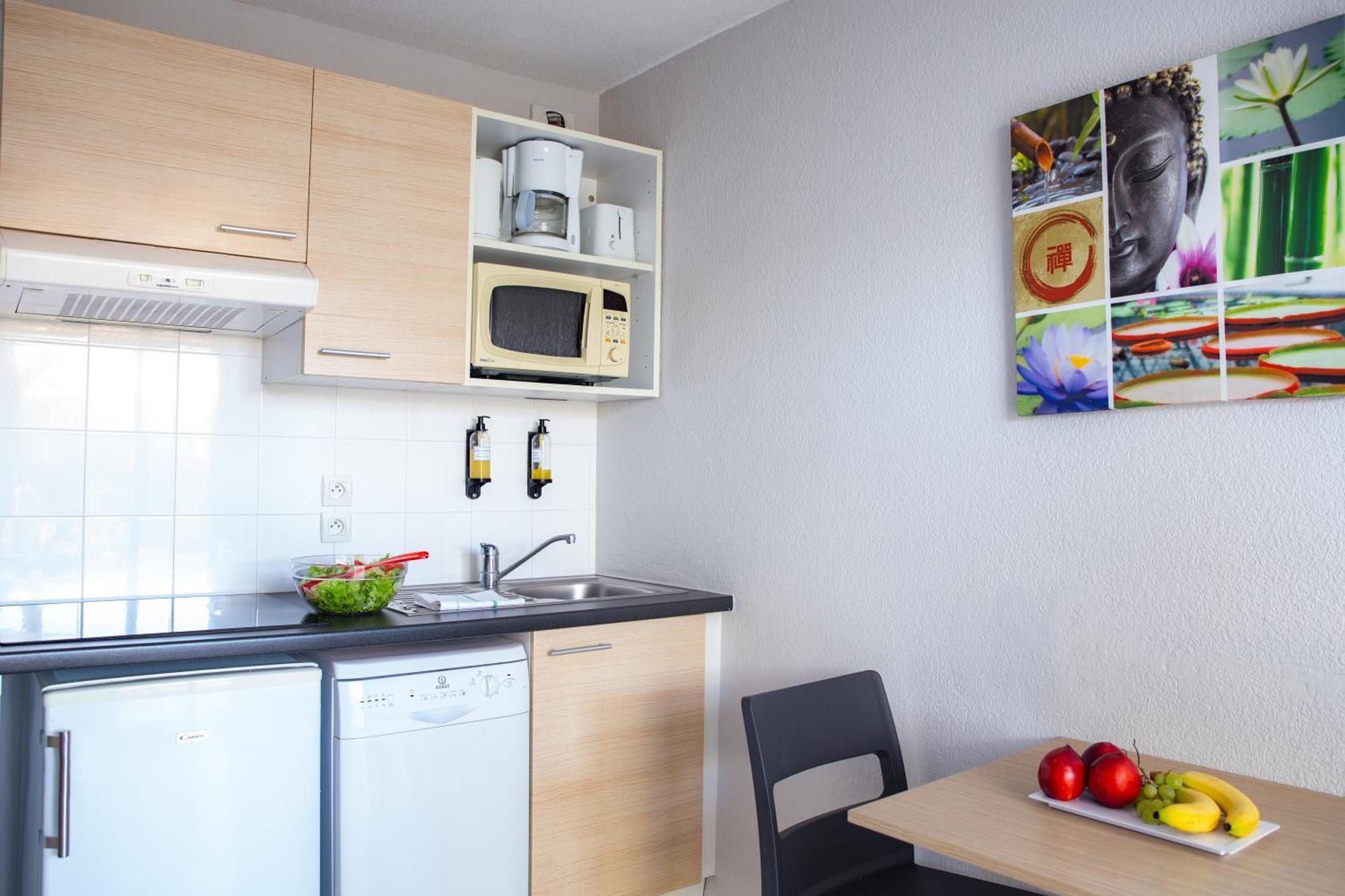 Comfort La Tour De Mare Hotel 4*