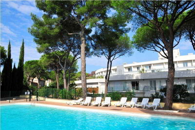 Hotel Comfort La Tour De Mare 4*