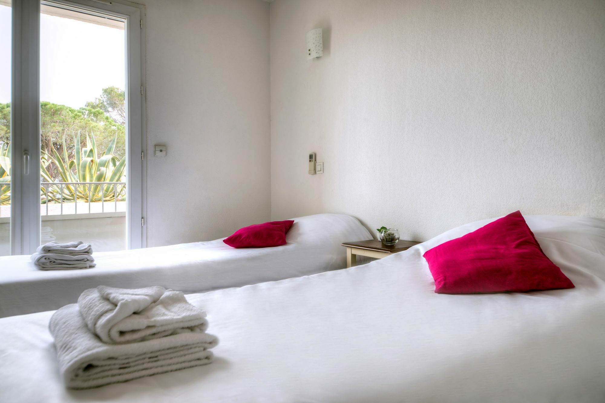 Comfort La Tour De Mare Hotel 4*