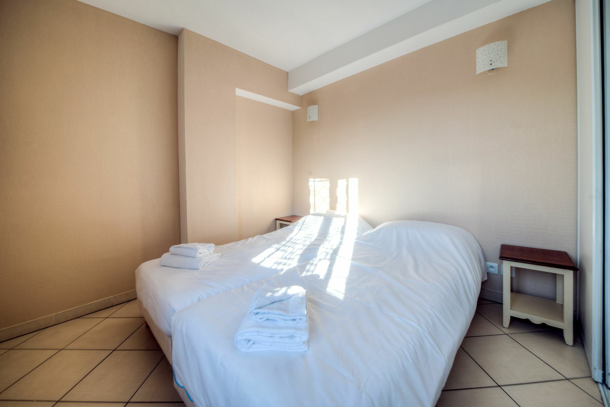 Hotel Zenitude Hôtel-résidences La Tour De Mare 4*